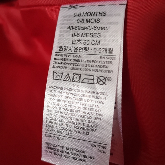 NWT Baby GAP Red Winter Coat, size 0-6 months and 7-17 lbs - Picture 5 of 5